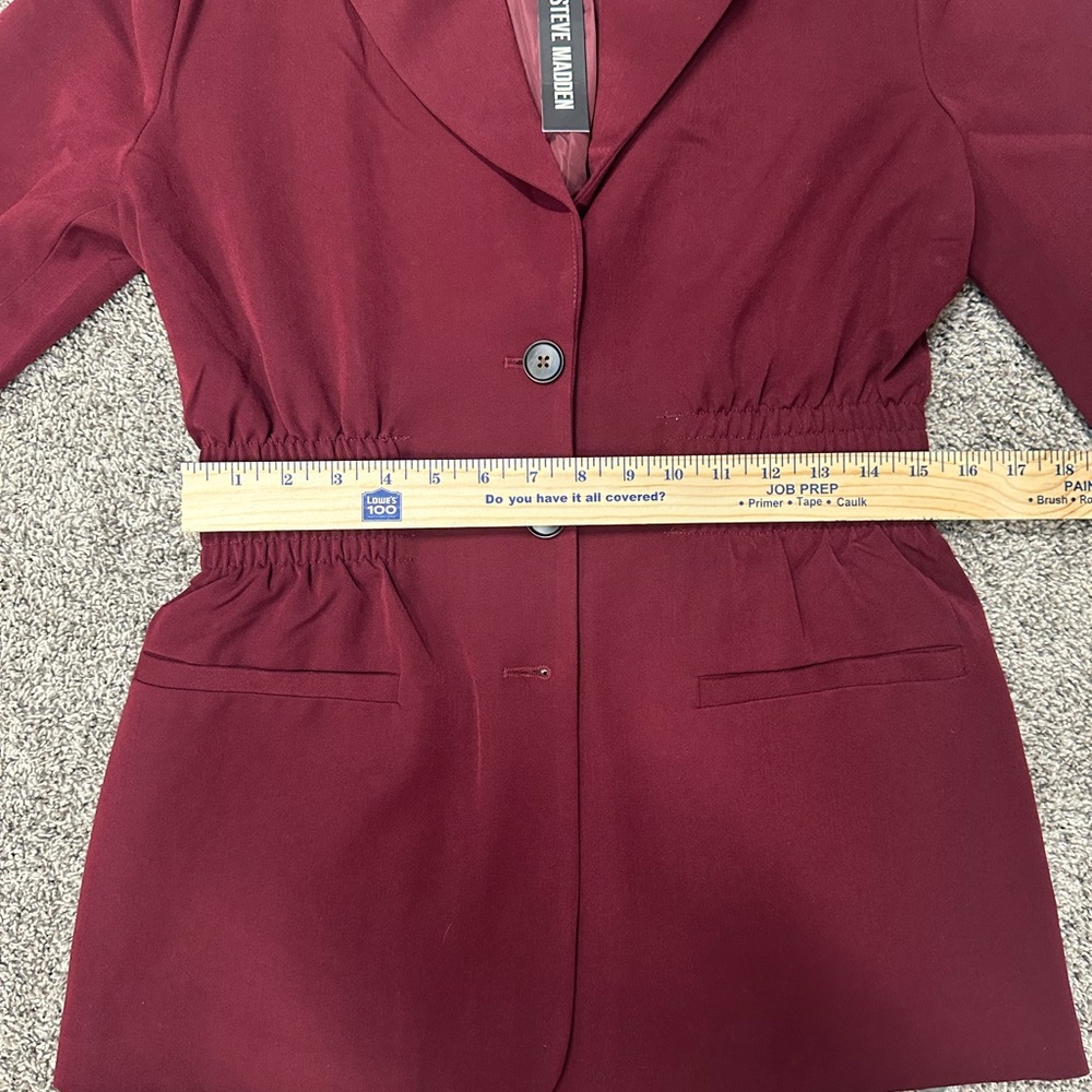 Steve Madden Burgundy Blazer with Notched Lapels and Fitted Silhouette - Picture 10 of 15